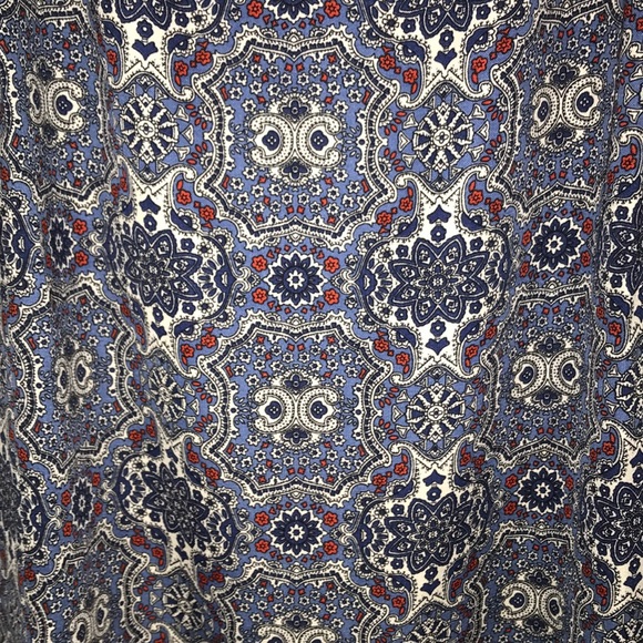 Patterned Tank Top - Picture 2 of 5